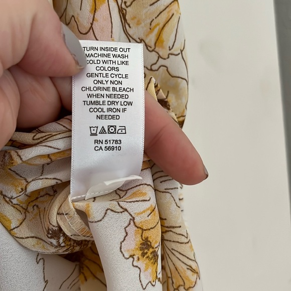 Maurice’s Geneva Zip Blouse Size 4X Yellow and Brown Floral - Picture 5 of 6